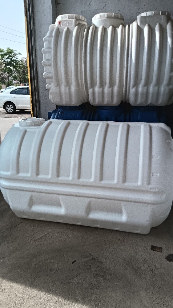 塑料水箱.jpg